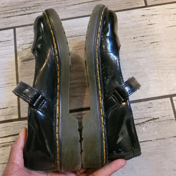 DR. MARTENS Maccy black patent leather Mary Jane Velcro straps shoes Girls 2 - Picture 7 of 12